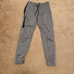 American Eagle joggers